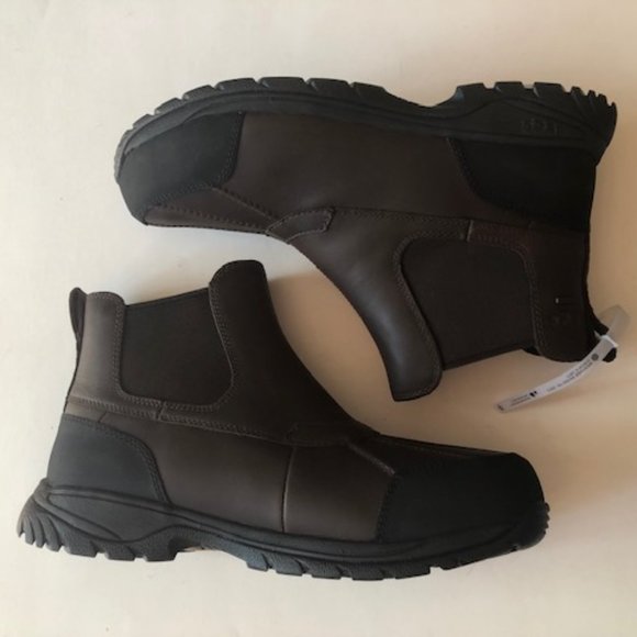 UGG Butte Chelsea waterproof fur leather boot. Cold weather boots. Size: 11, 12 - Picture 13 of 16